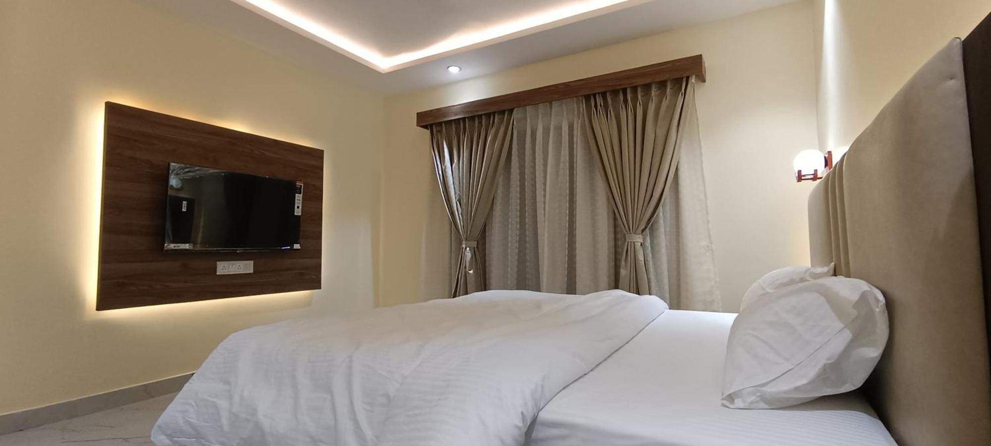 Hotel The Banaras 4*